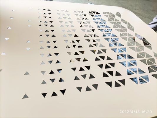 Revestimento em pó Bronze cor dourado Honeycomb buraco redondo buraco Metal Mesh Perforado folha de metal