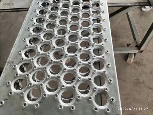 Grelhas de aderência de diamante de aço galvanizado para passeios de segurança industrial