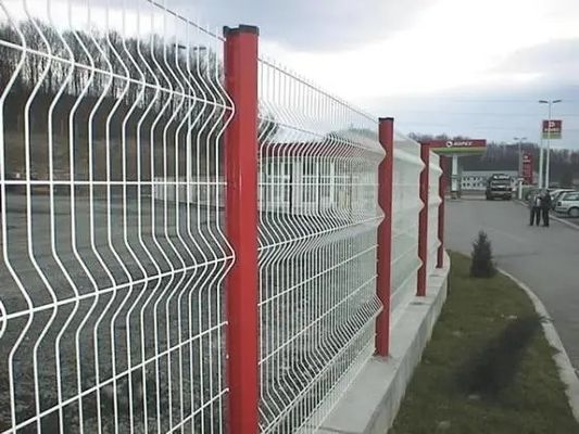 Cerca de malha de arame metálico com revestimento em pó 3D com poste quadrado redondo