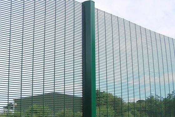 Cerca de malha de arame soldado galvanizado a quente verde de 4,0 mm