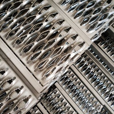 Grelha de Segurança Galvanizada Diamond Grip Strut com Espessura de 2-4mm