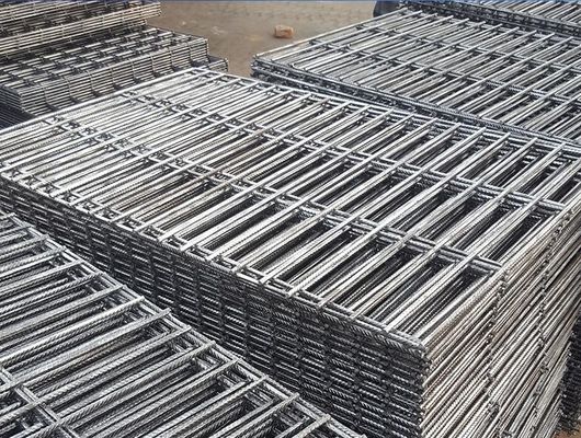 Painel de malha soldada revestida em PVC galvanizado a quente para vedação de segurança