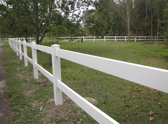 Vínil de gado 2 trilhos 3 trilhos fácil montar cercas de trilhos de fazenda de PVC