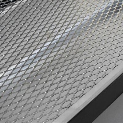 Malha Expandida de Alumínio com Furo Diamante para Sistemas de Teto