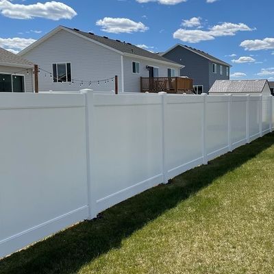 Cercas de vinil de privacidade total e cercas de plástico de piscina de jardim