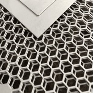 Revestimento metálico de malha de alumínio perfurado hexagonal decorativo