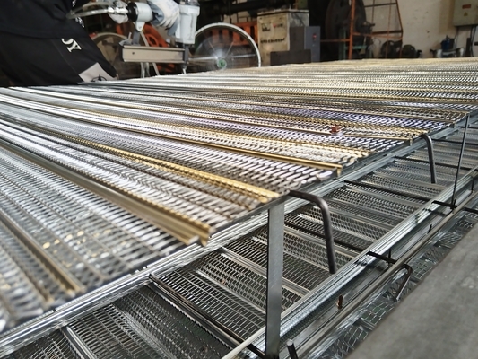 Forma de metal expandido galvanizado para vazamento de cimento em construção de piscinas