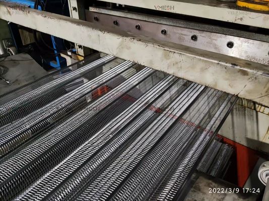 Tela metálica expandida de aço galvanizado com propriedades anticorrosivas e resistentes ao fogo para paredes internas