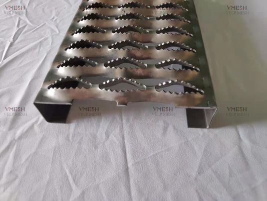 passagem serrilhada de alumínio do suporte do aperto da raspagem do metal de 300mm que oxida não