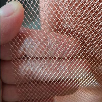Rede de cobre micro expandida para defesa contra raios de aeronaves