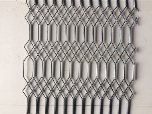 Folha de metal expandida gótico galvanizada por mergulho quente com forma especial do furo