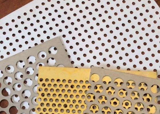 O teto perfurado galvanizado elétrico telha a anodização do revestimento de 2x2 PVDF