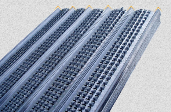 Fio de aço galvanizado mergulhado quente Mesh Flat Rib Metal Lath do estuque do molde 0.45m
